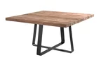 Gartenmöbel Tisch aus Teak und Metall gefertigt