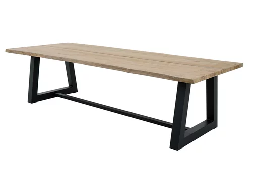 Holztisch Garten aus Teak mit einem Metallgestell und Baumkanten