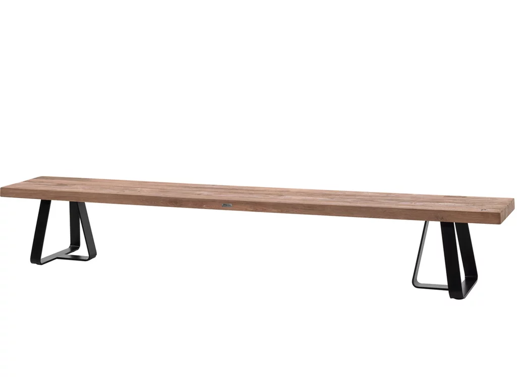 Teak Gartenbank mit einem Metallgestell gefertigt