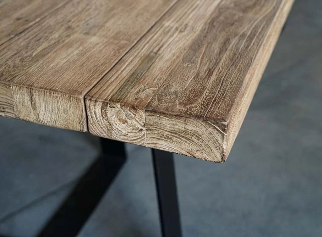 Detailansicht Gartenmöbel tisch aus Teak