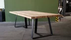 Gartenmöbel Tisch aus Teakholz und Metall
