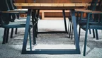 Gartentisch massiv aus Teak mit einem Metall Gestell