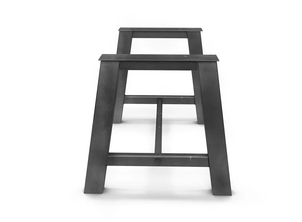Stahl Tischgestell auf Maß selbstragend und ganz im Industrial Look Stahl Tischgestell auf Maß selbstragend und ganz im Industrial Look