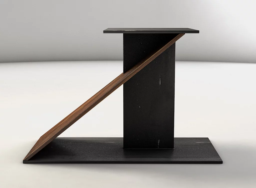 Esstisch Mittelfuß aus Holz und Stahl nach Maß im stylischem Design aus purem Material gefertigt Esstisch Mittelfuß aus Holz und Stahl nach Maß im stylischem Design aus purem Material gefertigt
