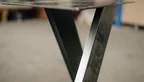 Mittelfuß Tischgestell im modernen Design hergestellt aus massivem Stahl