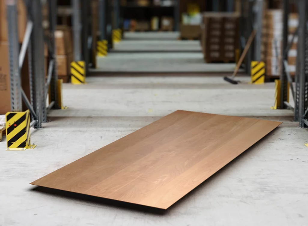 Tischplatte Buche massiv 4cm astfrei mit Facettenkante nach Maß