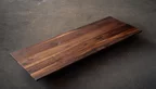 Holzplatte nach Maß aus Nussbaum mit Ast- und Splintholzanteil