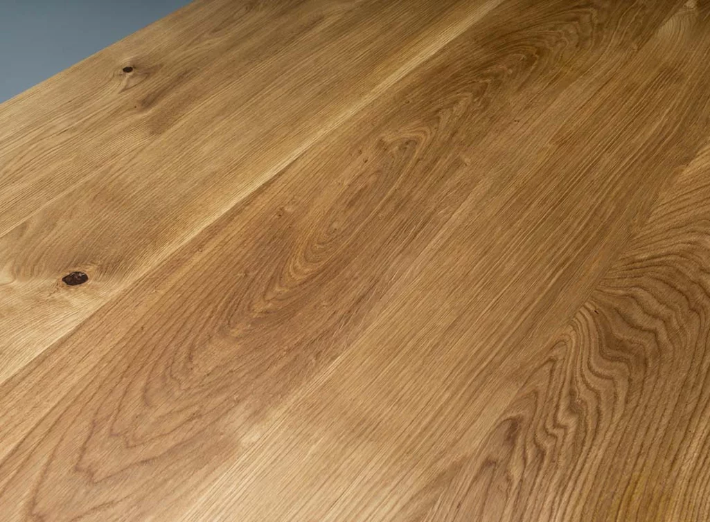 Eiche Esstischplatte aus Massivholz mit Astanteil aufgedoppelt Eiche Esstischplatte aus Massivholz mit Astanteil aufgedoppelt