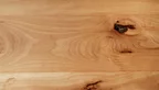 Tischplatte Holz aus Buche mit charaktervollem Astanteil und stylischer Schweizer Kante gefertigt