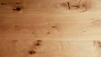 Schweizer Kante Tischplatte aus Buche Maserung im Detail