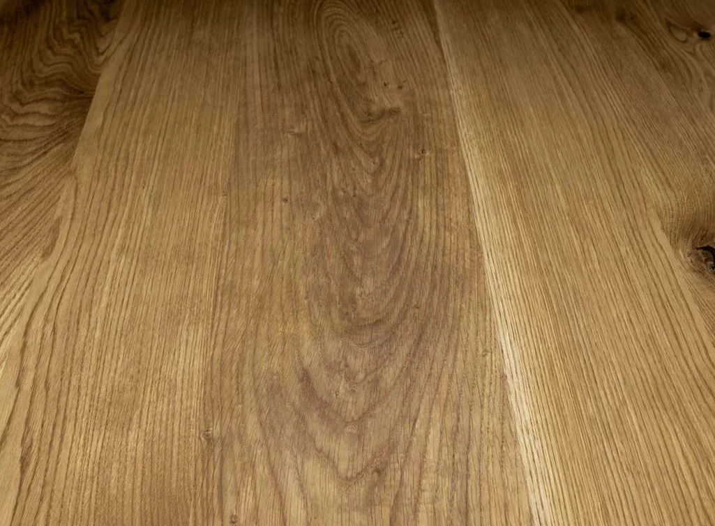 Holz Tischplatte rund aus Eiche mit Astanteil Holz Tischplatte rund aus Eiche mit Astanteil