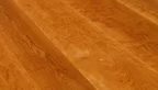 Tischplatte nach Maß aus Kirschbaumholz mit charaktervollem Astanteil