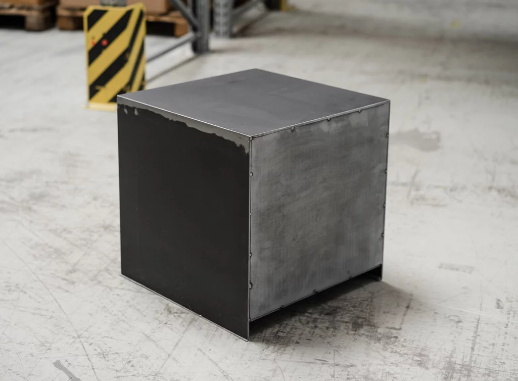 Metall Nachttisch Ansicht hinten