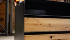 Industrial Metall Sideboard mit Eichenholz kombiniert