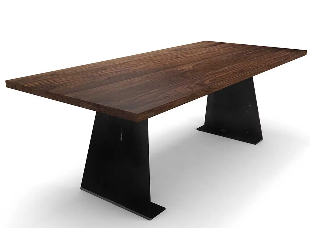 Design Esstisch aus Massivholz und Stahl in Nussbaum astfrei