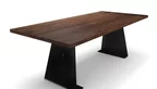 Design Esstisch aus Massivholz und Stahl in Nussbaum astfrei