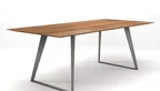 Esstisch Design in massiver astfreier Eiche und Facetten-Tischplatte