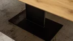 Esstisch massiv auf Maß mit einem Stahl Mittelfuß