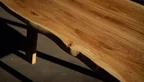 Baumtisch aus Massivholz Eiche in natürlicher Ausführung