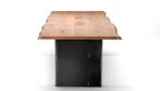 Wangentisch aus Holz mit Tischgestell in Stahl