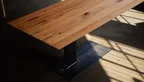 Kernbuche Tisch im stylischen Industriedesign nach Maß gefertigt.