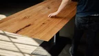Kernbuche Esstisch vollmassiv mit einem Stahl Mittelfuß nach Maß produziert.