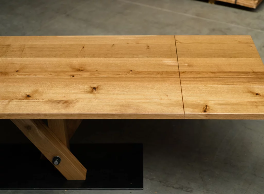 Massiver Eiche Tisch mit Verlängerung nach Deinen Maßen gefertigt Massiver Eiche Tisch mit Verlängerung nach Deinen Maßen gefertigt