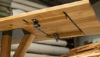 Massivholz Esstisch mit Ansteckplatte aus Eiche verbunden durch Holz-Steckarme