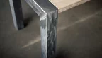 Detailansicht Metallbeine Schreibtisch Eiche in Blankstahl