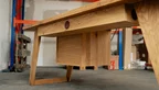 Ansicht von unten: Schreibtisch Echtholz Eiche