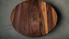 Naturholz Tischplatte rund Nussbaum 4cm mit Ast 80cm Durchmesser